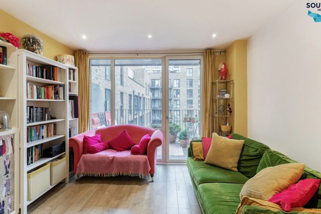 Ashley Court, 26 Bolinder Way, London photo 4