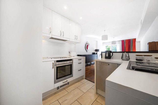 Flat for sale in Maltings Place, London