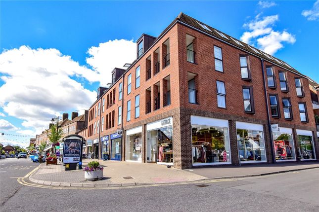 Studio flat on Flat 4, Regent Place, 75, Sycamore Road, Buckinghamshire, £1,275/mo