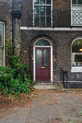 32, Newington Green, London photo 2