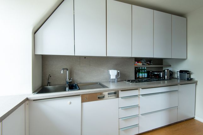 Flat 7, 177, Sutherland Avenue, London photo 2