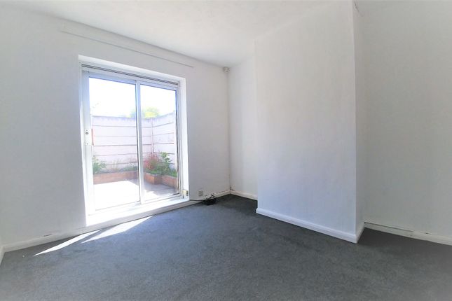 20 Woodside Road, Dudley photo 4