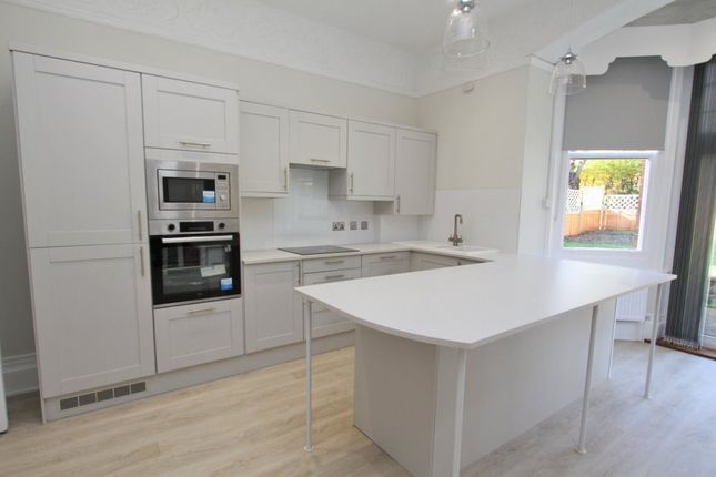Flat to rent in Denton Road, Eastbourne