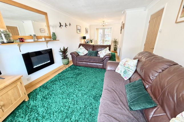9, Stanhoe Close, Brierley Hill photo 2