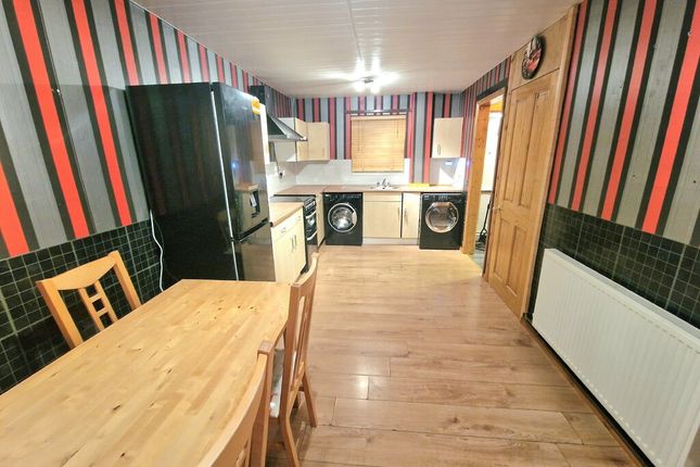 24, Scholefield Lane, Wigan photo 2