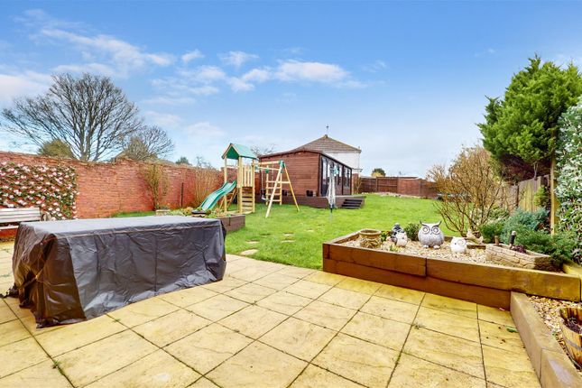 89, St. Clements Drive, Milton Keynes photo 2