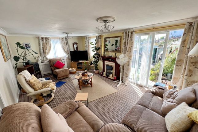 73, Falcon Park, Paignton photo 2