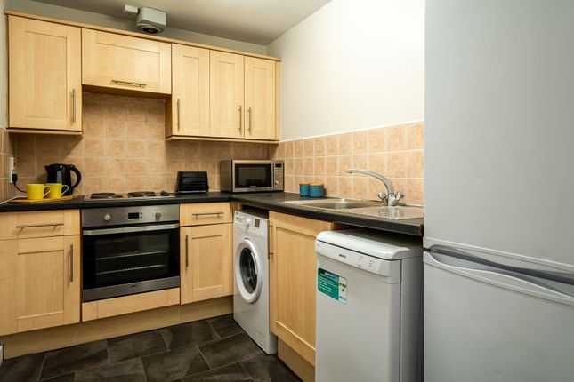 Flat to rent in St Michaels Lane, Leeds