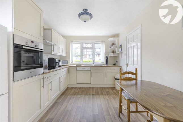 2, Niven Close, Rochester photo 3