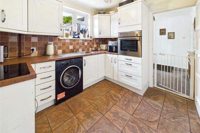 60, Beech Avenue, Essex photo 4
