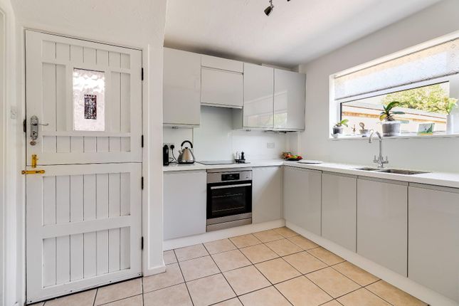 4, Neale Close, Cambridge photo 2