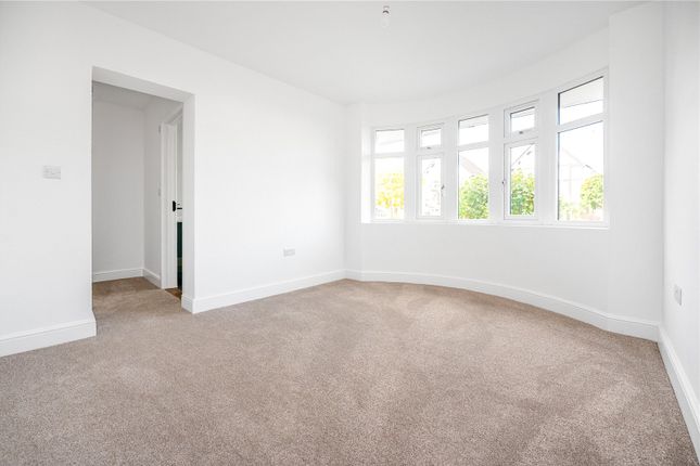 Hazel Close, Twickenham photo 3
