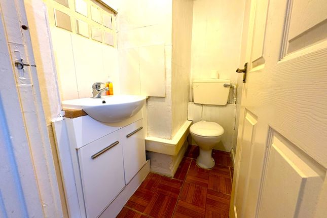 7, Holdfield, Peterborough photo 4
