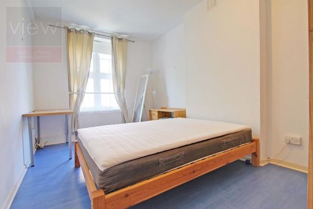 Flat 29,Tabard House, Manciple Street, London photo 5