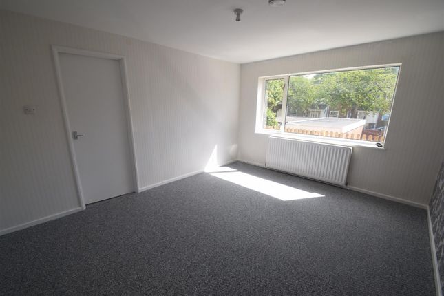 24, Bridgwood, Telford photo 3