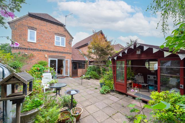 19, Lower Moor, Yateley photo 4