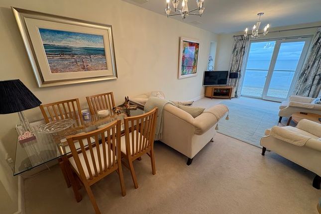10 Balmoral Apts, West Promenade, Rhos on Sea photo 4