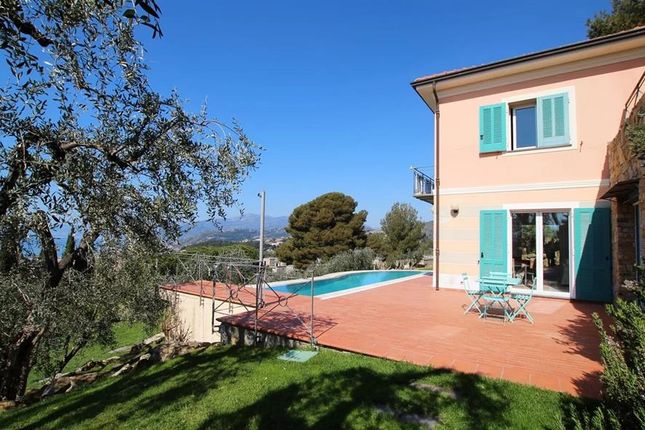 Villa for sale in Bordighera, Liguria, 18012, Italy