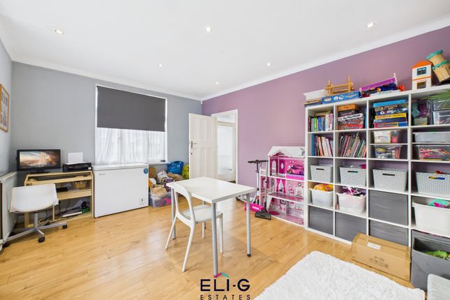 70 St. Georges Road, London photo 2