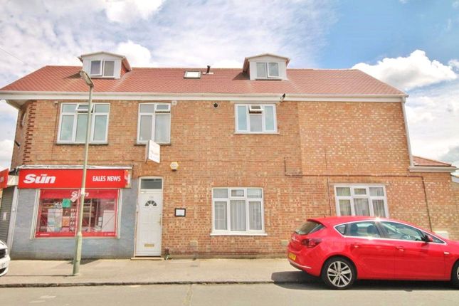 Thumbnail Flat to rent in Chesterfield Road, Ashford, Surrey