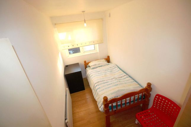 Shared accommodation to rent in Canning Town, London