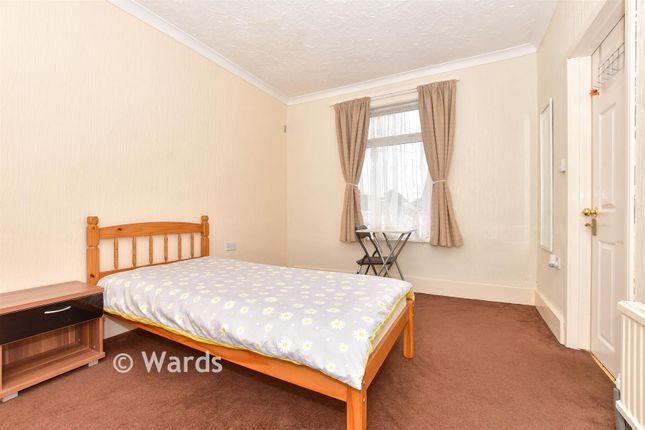 9, Eric Road, Dover photo 4