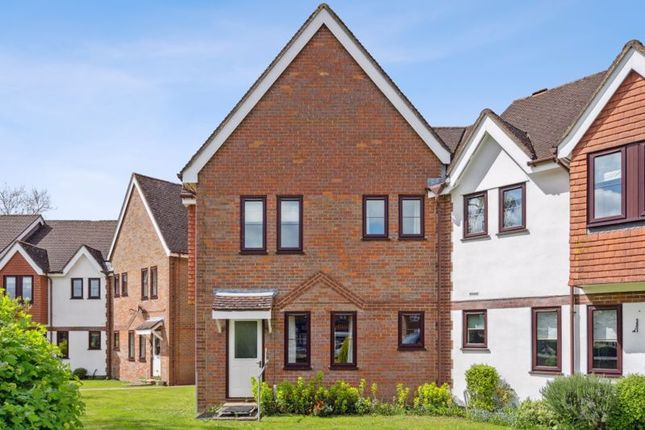Thumbnail Flat for sale in Giles Gate, Prestwood, Great Missenden