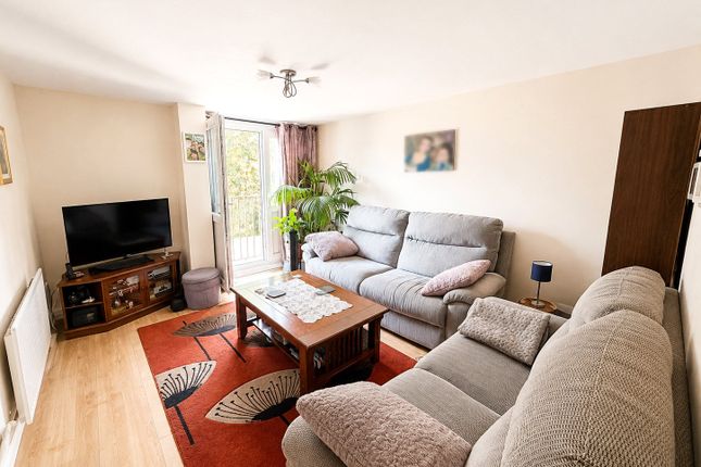 Flat 21, Summer House,, Bonfield Road, London photo 2
