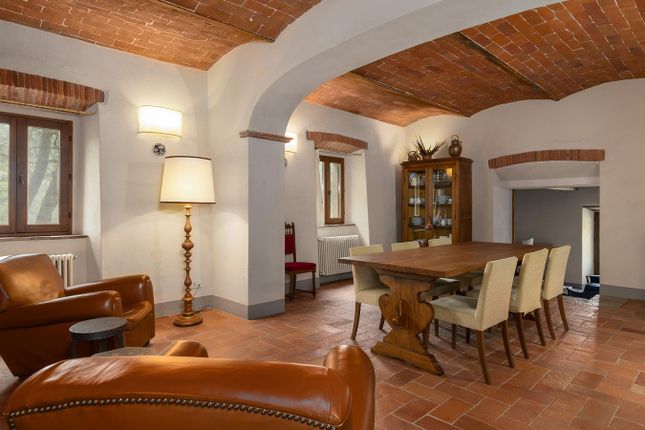 Farmhouse for sale in Radda In Chianti, Siena, Tuscany, Italy