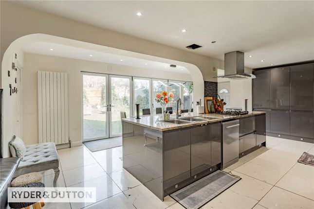 2, Hawthorn Road, Rochdale photo 2
