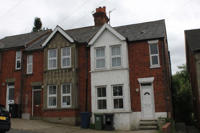 End terrace house to rent in Benjamin Road, High Wycombe