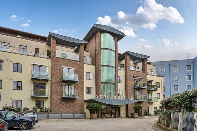2-bed flat on Flat Flat 18, Maumbury Gardens, Screen House, Dorchester, £475,000