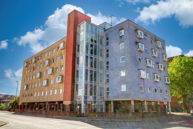 1-bed flat on Flat 56 Chapel Annexe, 8 Anglesea Terrace, Southampton, £120,000