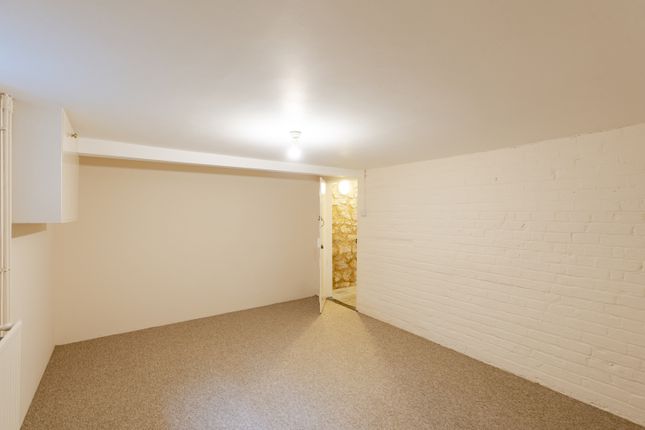 77 Woodstock Road-05532