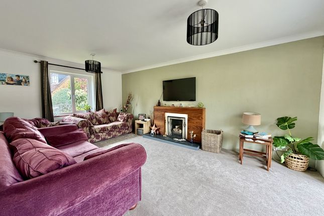 4, Cranfield Way, Brampton photo 2