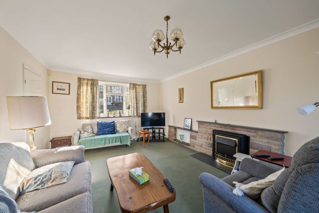 13 Fullerton Road, Carshalton photo 4