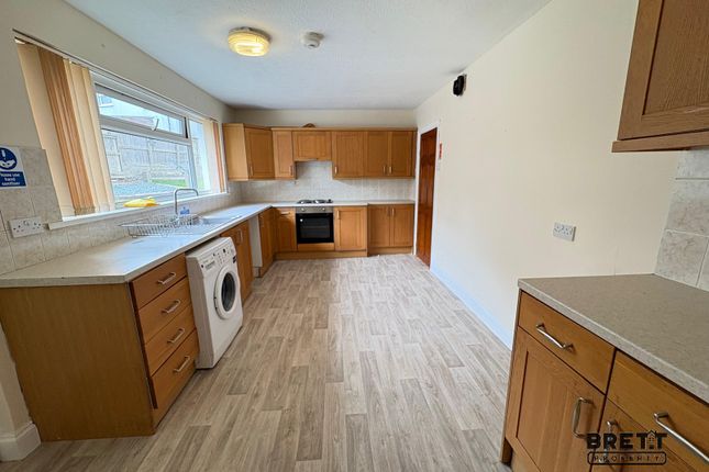 Sandbrook Vale, 67, Pill Road, Milford Haven photo 3