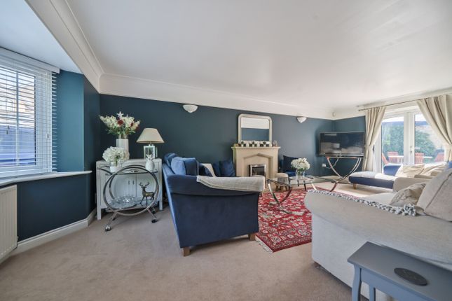 25, Barkway Drive, Orpington photo 2