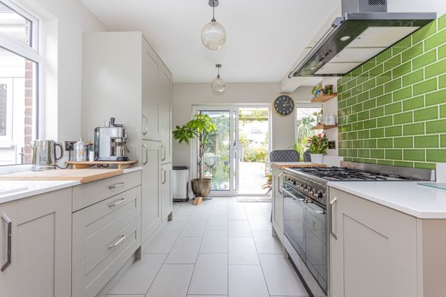 18, Fitzmary Avenue, Kent photo 4