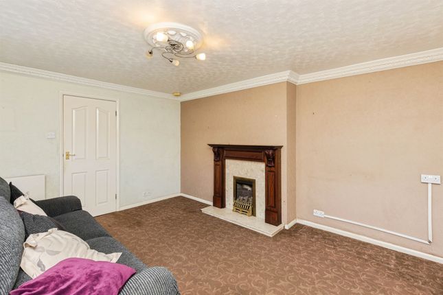 3, Netherfield Crescent, Wakefield photo 4