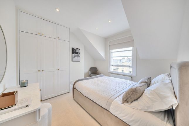 Flat C, 4, Worcester Gardens, London photo 4