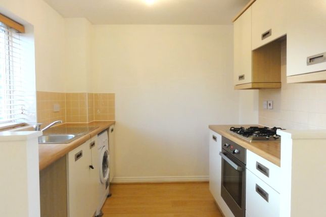 92, Turners Court, Northampton photo 2