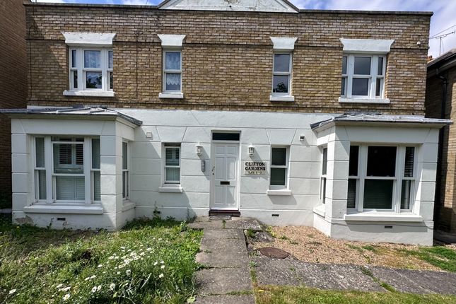 Thumbnail Flat to rent in Clifton Road, Whitstable