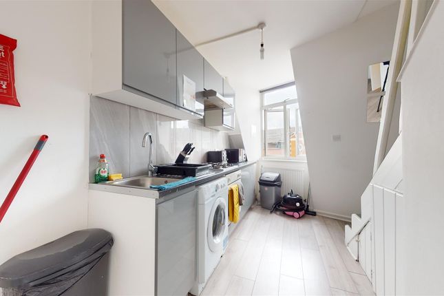 Room 1, 1014FC, Harrow Road, Kensal Green photo 3