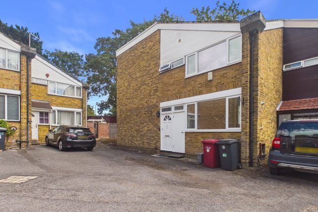 54, Sussex Close, Berkshire photo 4