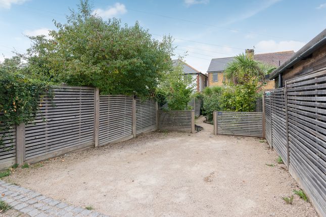 69 Clare Road, Whitstable photo 2