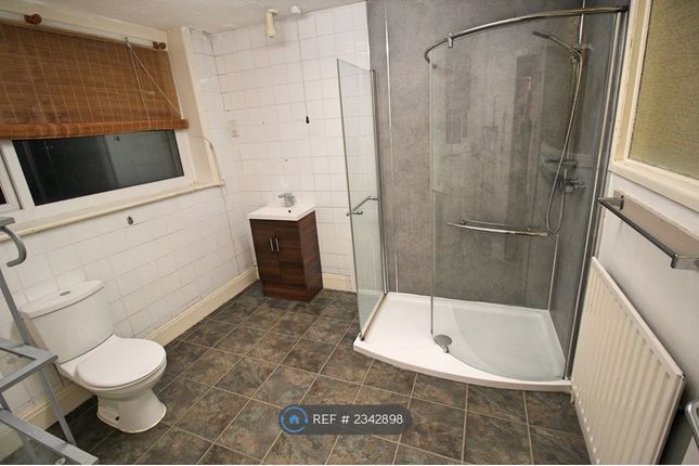 A Whalley Road, Clayton Le Moors, Clayton Le Moors photo 3
