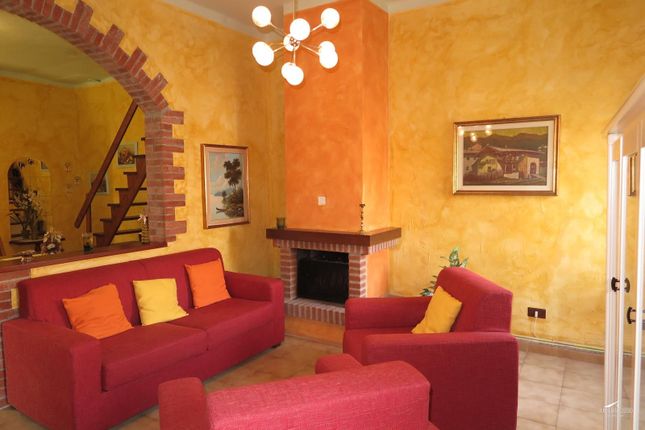 Apartment for sale in Massa-Carrara, Bagnone, Italy