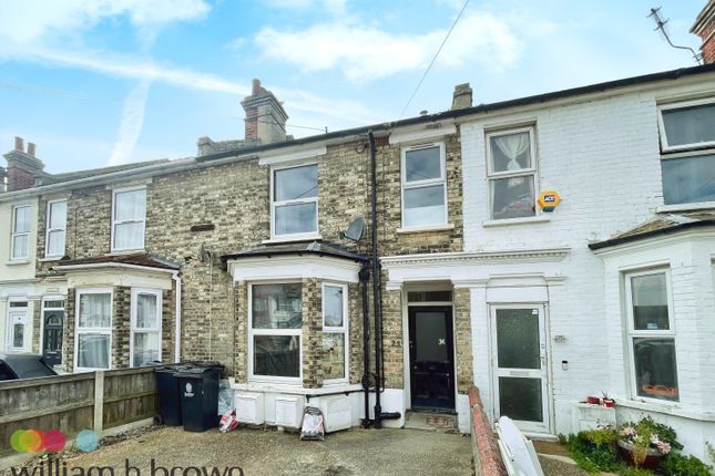 Thumbnail Flat to rent in Hayes Road, Clacton-On-Sea