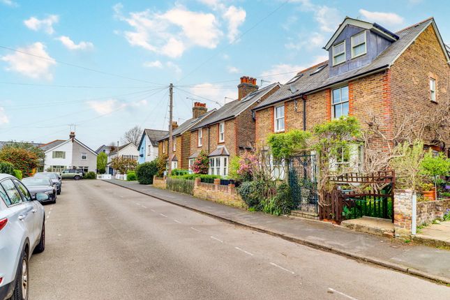 15, Spencer Road, Cobham photo 2